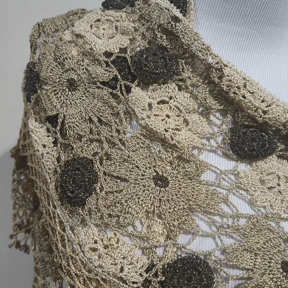 Elegant Tan and Brown Crochet Shawl - Picture 2 of 4